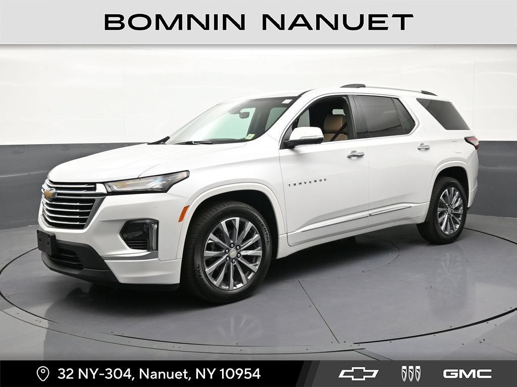2023 Chevrolet Traverse Premier in Iridescent Pearl Tricoat — front three-quarter view